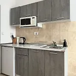 Cozy Apartment Near Hockey & Football Arena